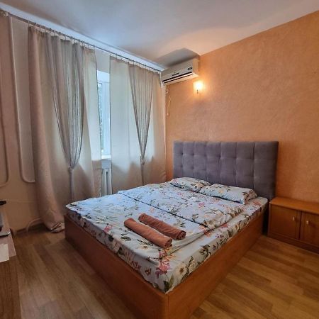 Апартаменты В Центре На Гагарина Dnipro Exterior foto